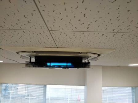 業務用天井カセットエアコン用紫外線殺菌装置点灯